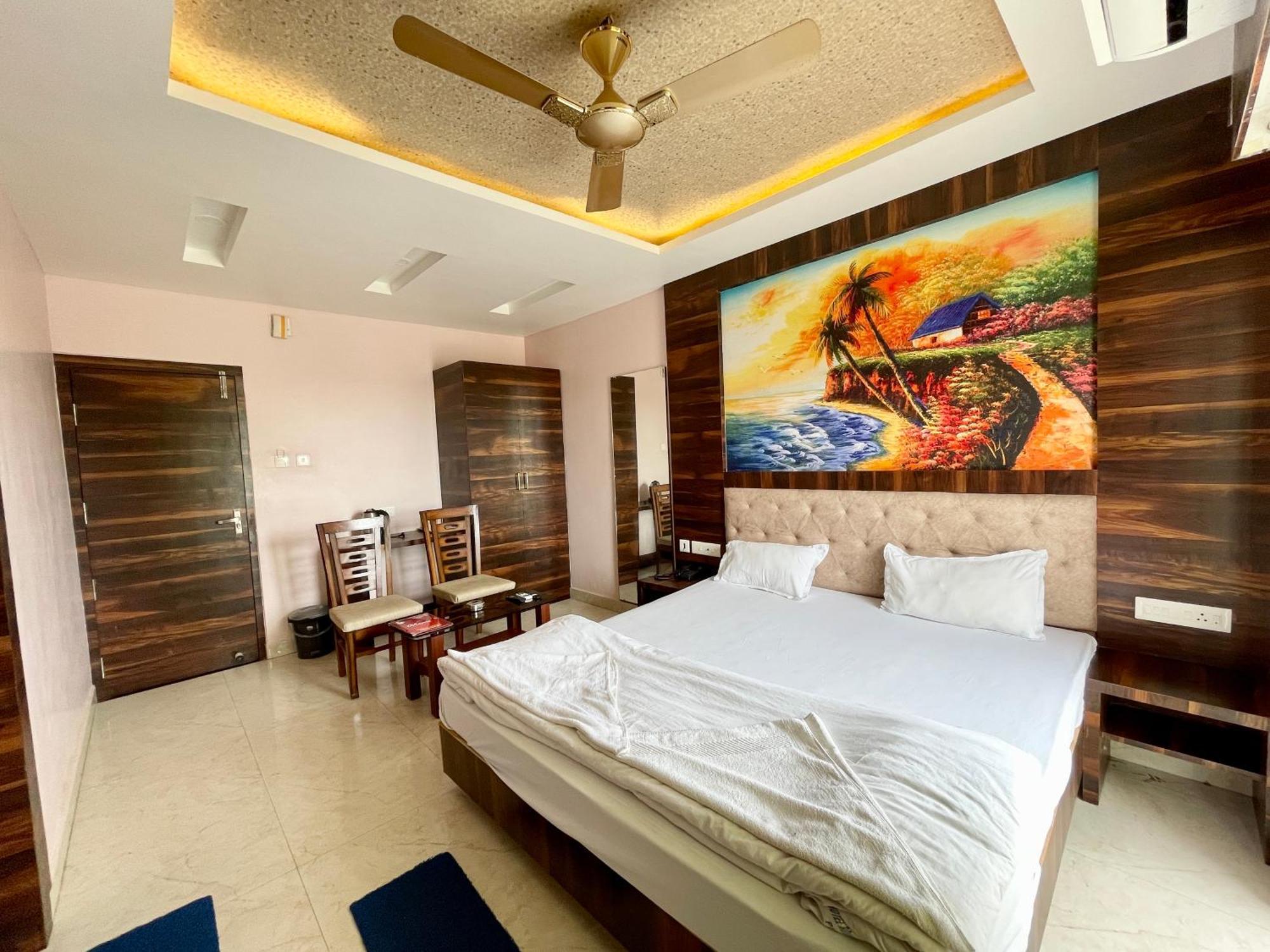 Hotel Rohan Rohani Puri Buitenkant foto