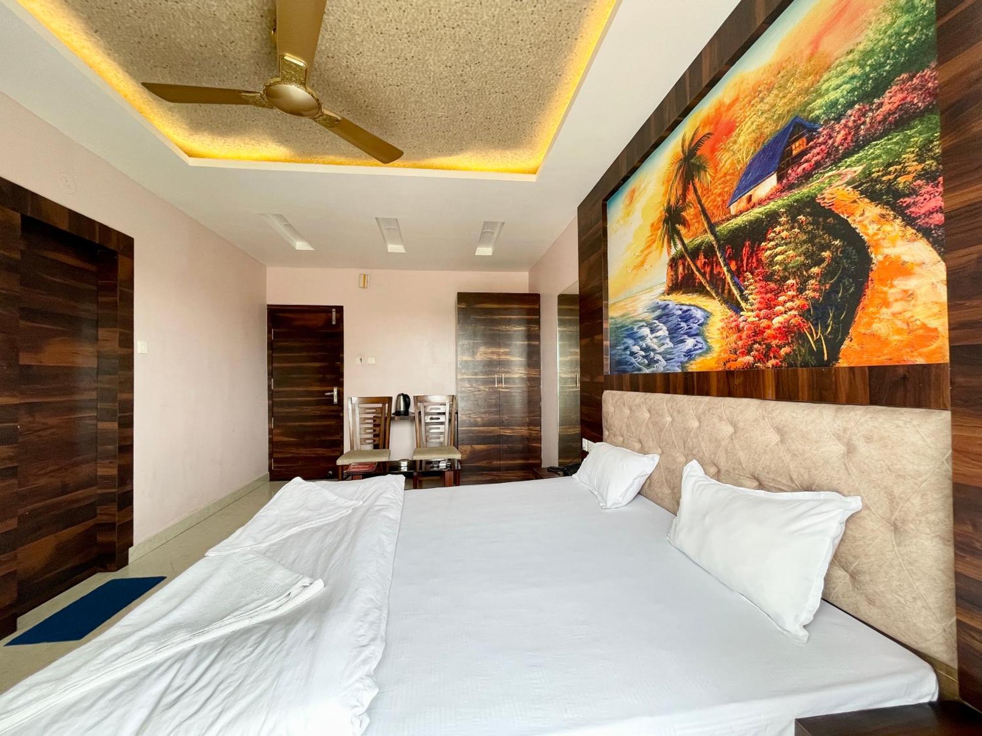 Hotel Rohan Rohani Puri Buitenkant foto