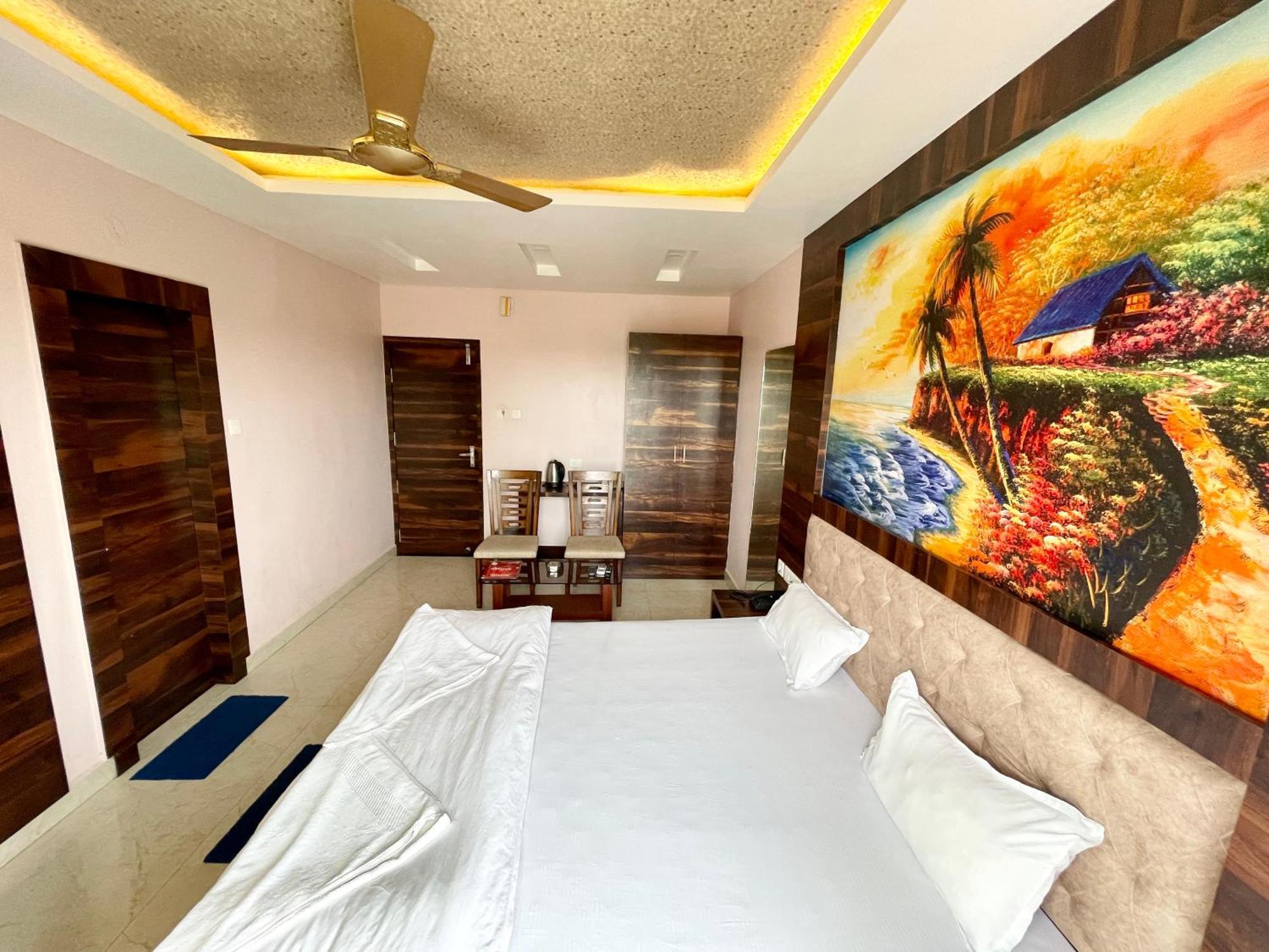Hotel Rohan Rohani Puri Buitenkant foto